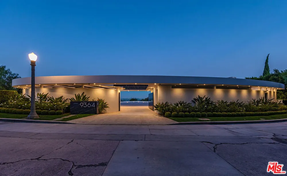 9364 Beverly Crest Drive Los Angeles, CA 90210