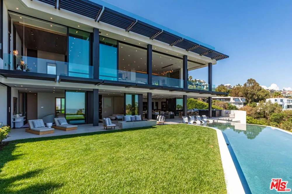9364 Beverly Crest Drive Los Angeles, CA 90210
