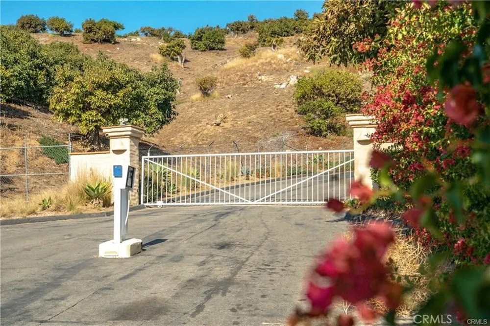 Circle R Escondido, CA 92026