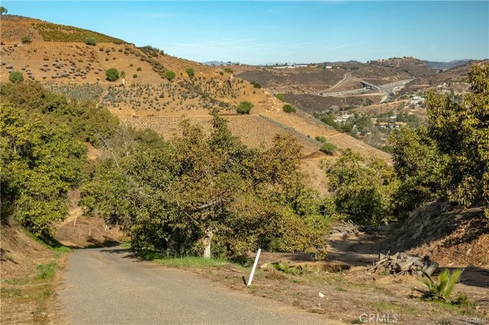 Circle R Escondido, CA 92026