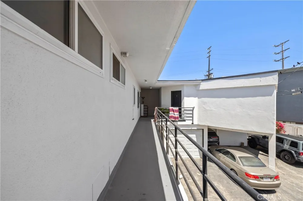 3906 Pacific Avenue Marina del Rey, CA 90292