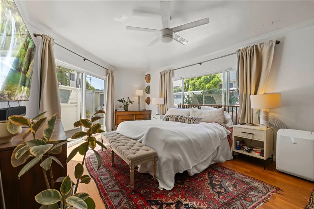 3906 Pacific Avenue Marina del Rey, CA 90292