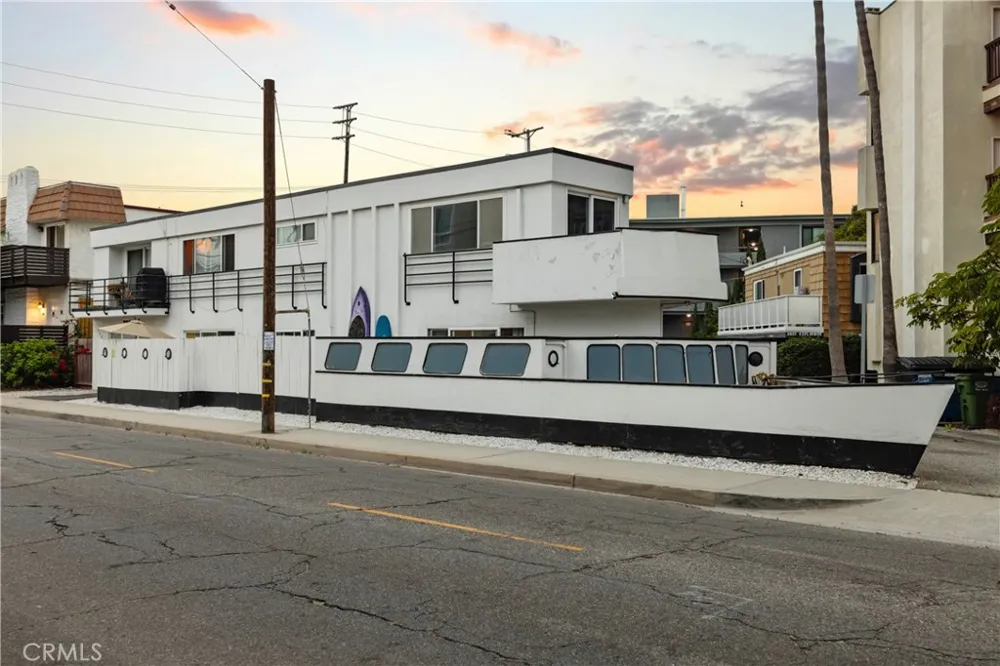 3906 Pacific Avenue Marina del Rey, CA 90292