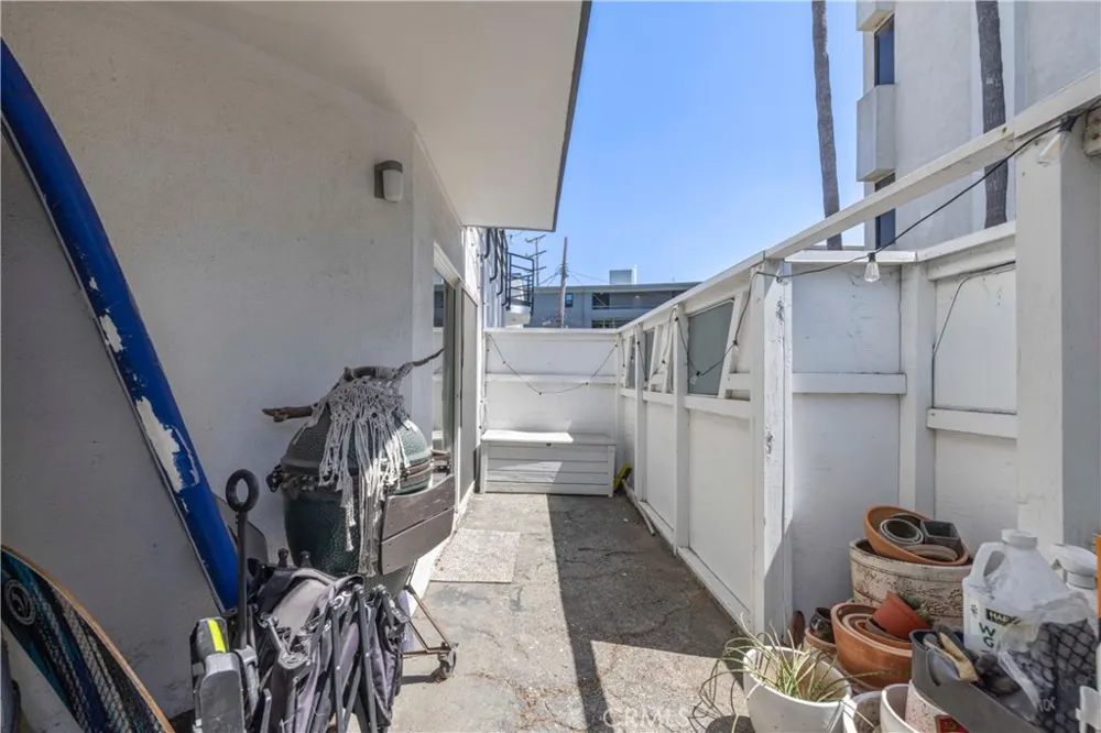 3906 Pacific Avenue Marina del Rey, CA 90292