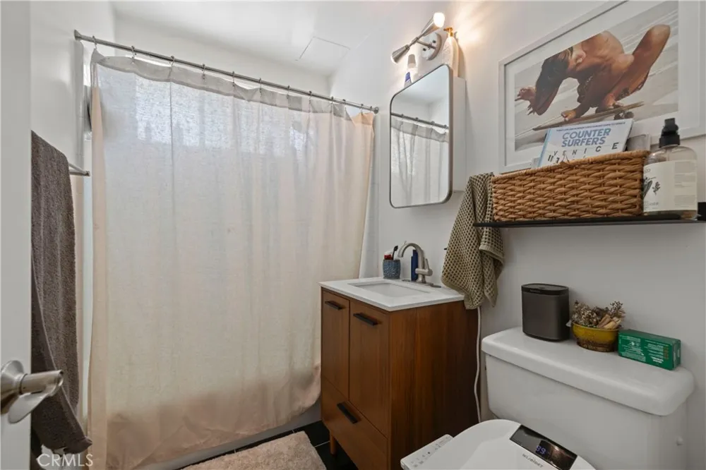 3906 Pacific Avenue Marina del Rey, CA 90292