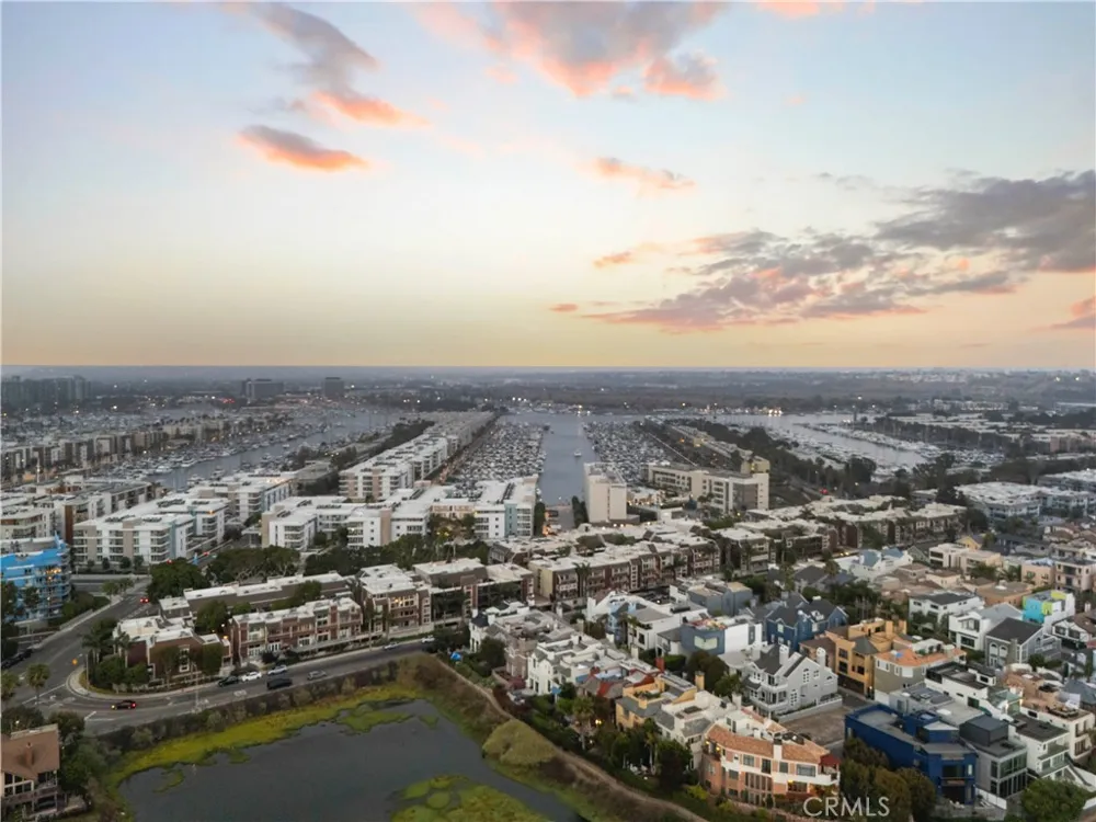 3906 Pacific Avenue Marina del Rey, CA 90292
