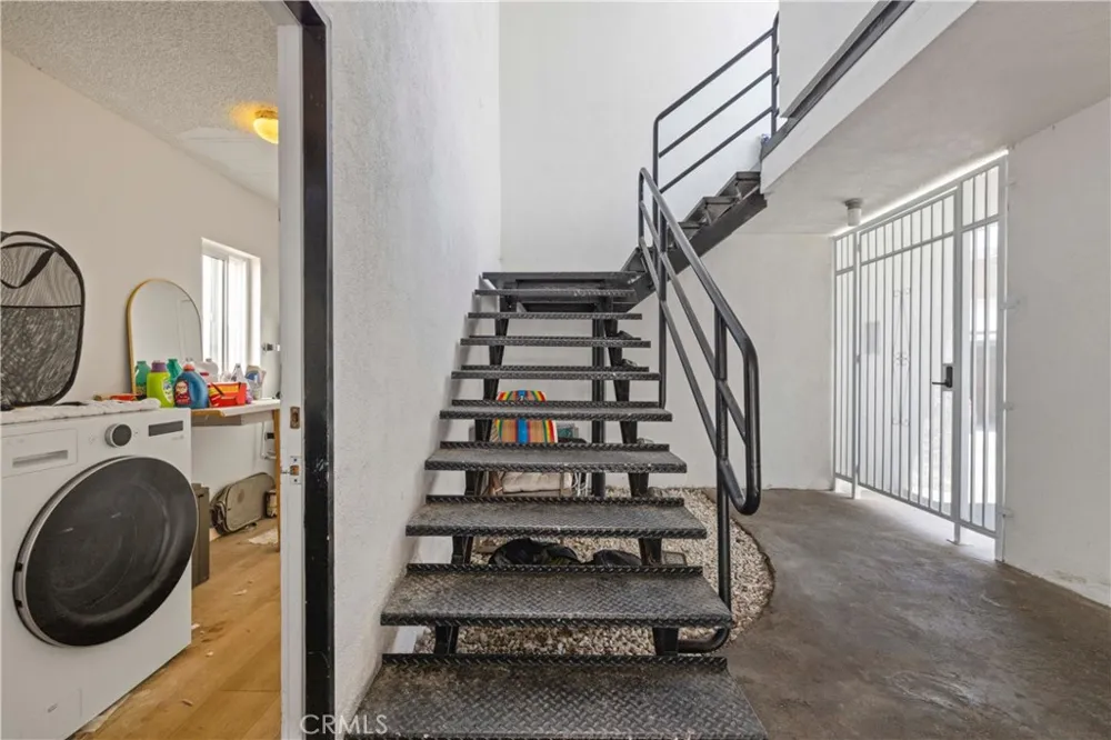 3906 Pacific Avenue Marina del Rey, CA 90292