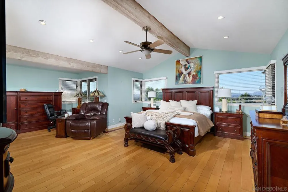 17505 Corte Lomas Verdes Poway, CA 92064