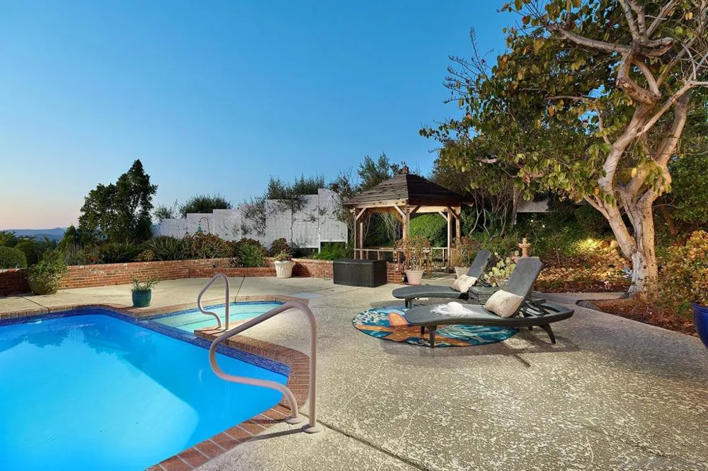 17505 Corte Lomas Verdes Poway, CA 92064