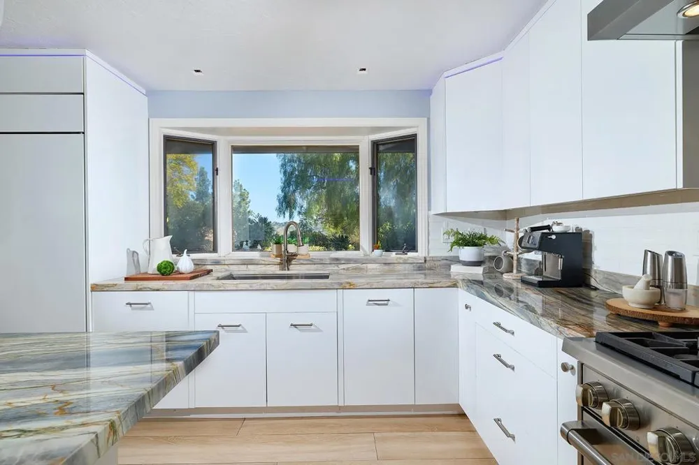 17505 Corte Lomas Verdes Poway, CA 92064