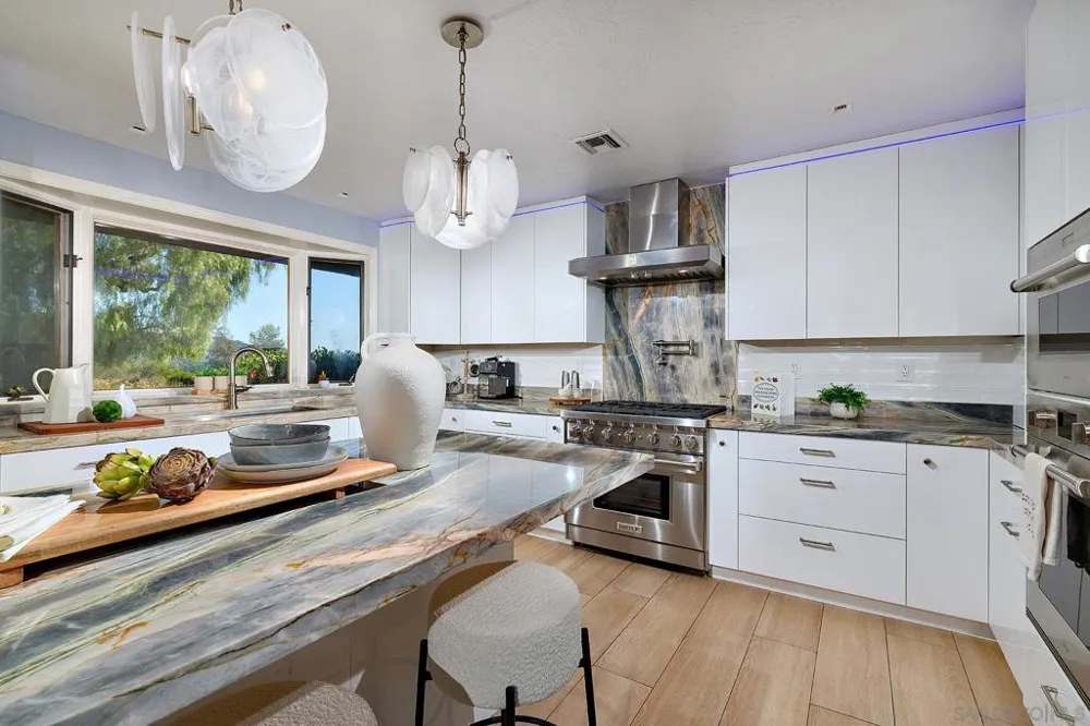 17505 Corte Lomas Verdes Poway, CA 92064