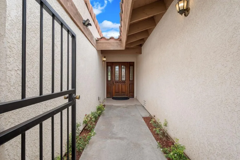 79580 Port Royal Avenue Bermuda Dunes, CA 92203