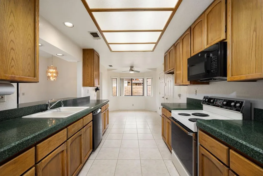 79580 Port Royal Avenue Bermuda Dunes, CA 92203