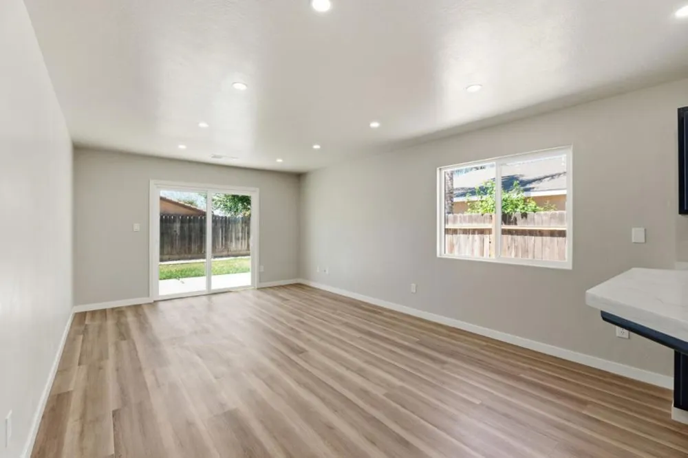 3709 Harris Road Bakersfield, CA 93313