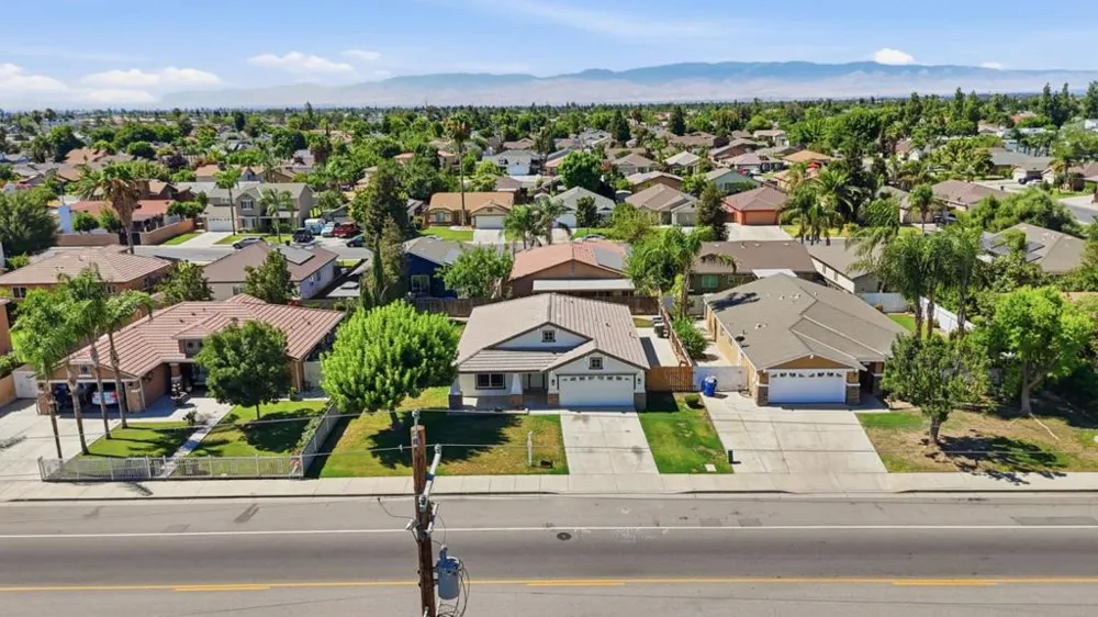 3709 Harris Road Bakersfield, CA 93313