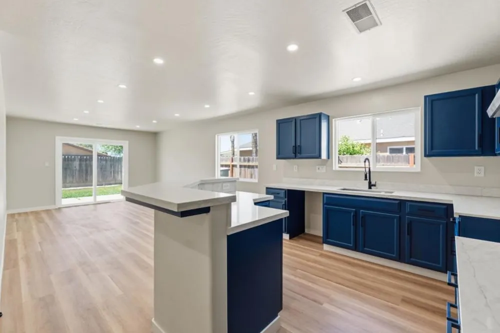 3709 Harris Road Bakersfield, CA 93313