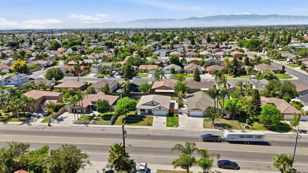 3709 Harris Road Bakersfield, CA 93313