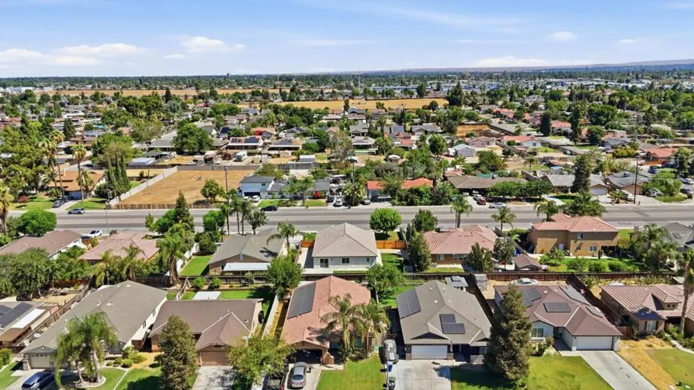 3709 Harris Road Bakersfield, CA 93313