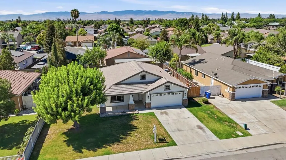 3709 Harris Road Bakersfield, CA 93313