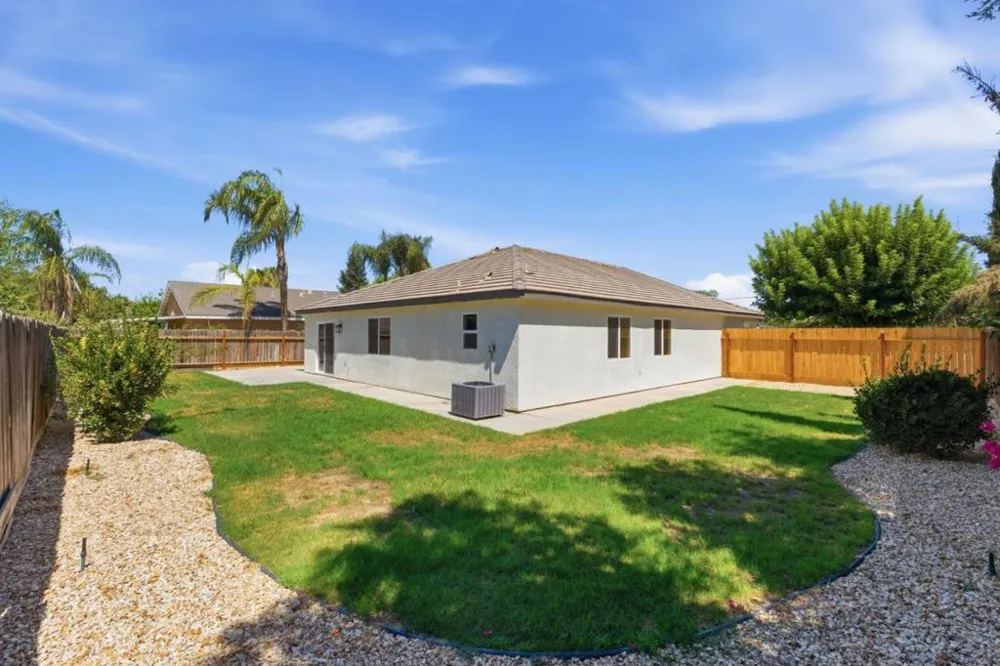 3709 Harris Road Bakersfield, CA 93313
