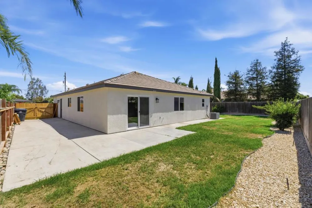 3709 Harris Road Bakersfield, CA 93313
