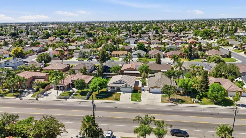 3709 Harris Road Bakersfield, CA 93313