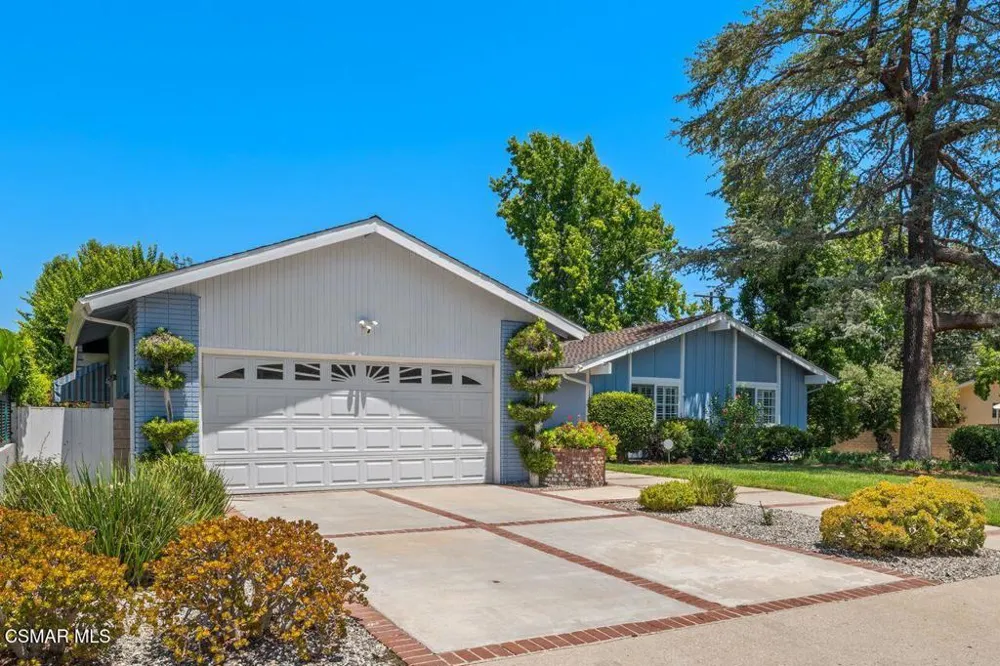 17701 Corinthian Drive Encino, CA 91316
