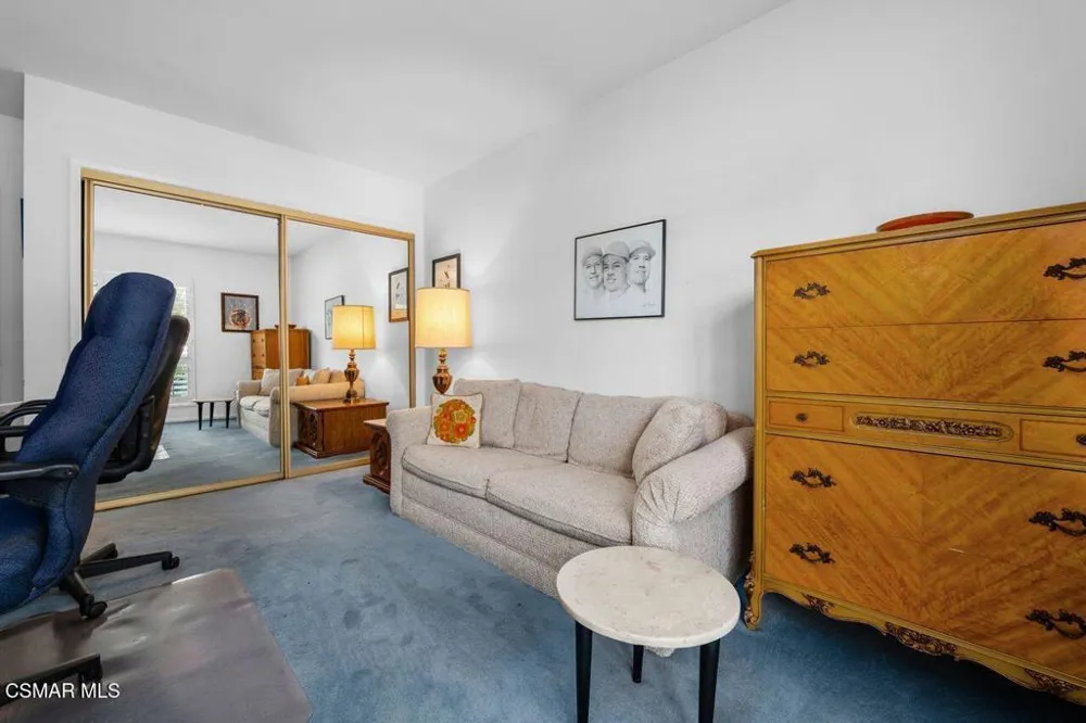 17701 Corinthian Drive Encino, CA 91316