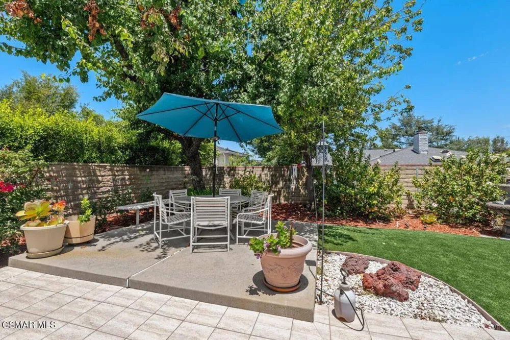 17701 Corinthian Drive Encino, CA 91316