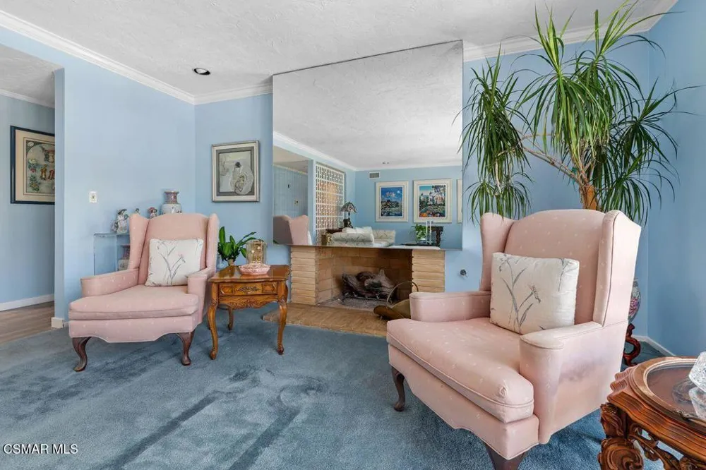 17701 Corinthian Drive Encino, CA 91316