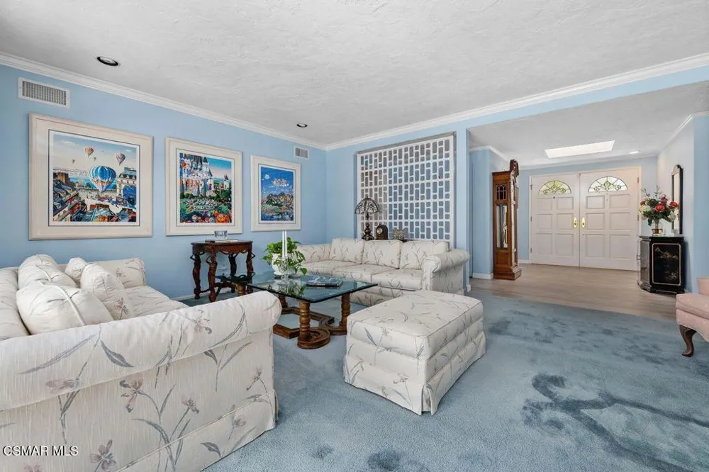 17701 Corinthian Drive Encino, CA 91316