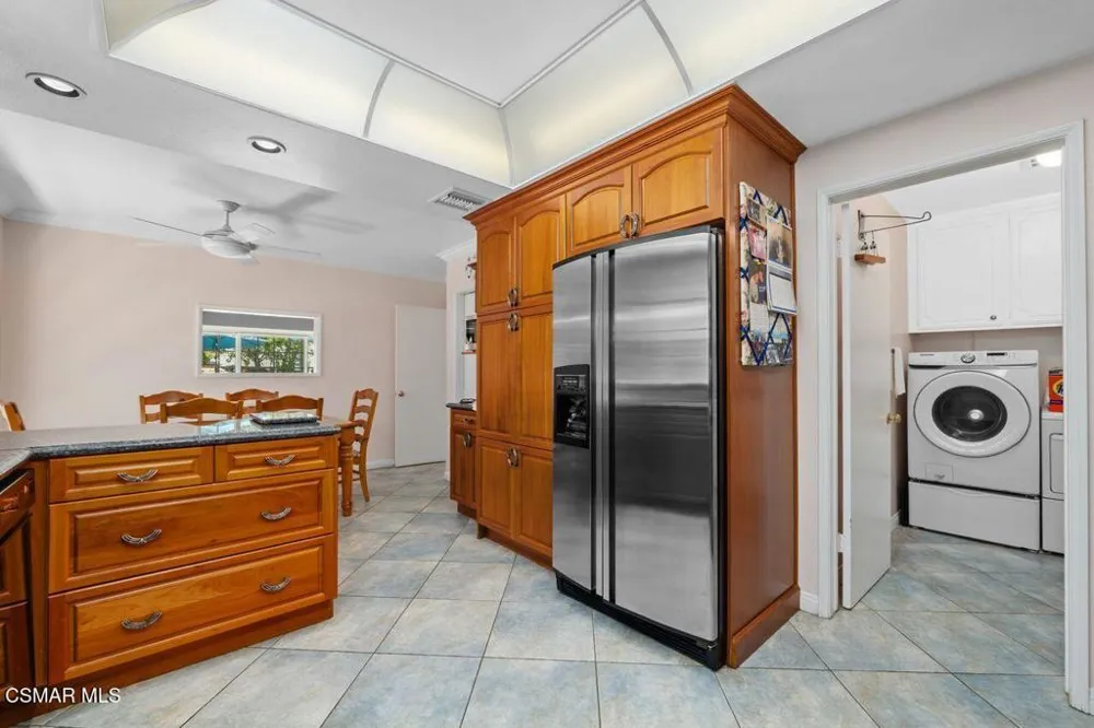 17701 Corinthian Drive Encino, CA 91316