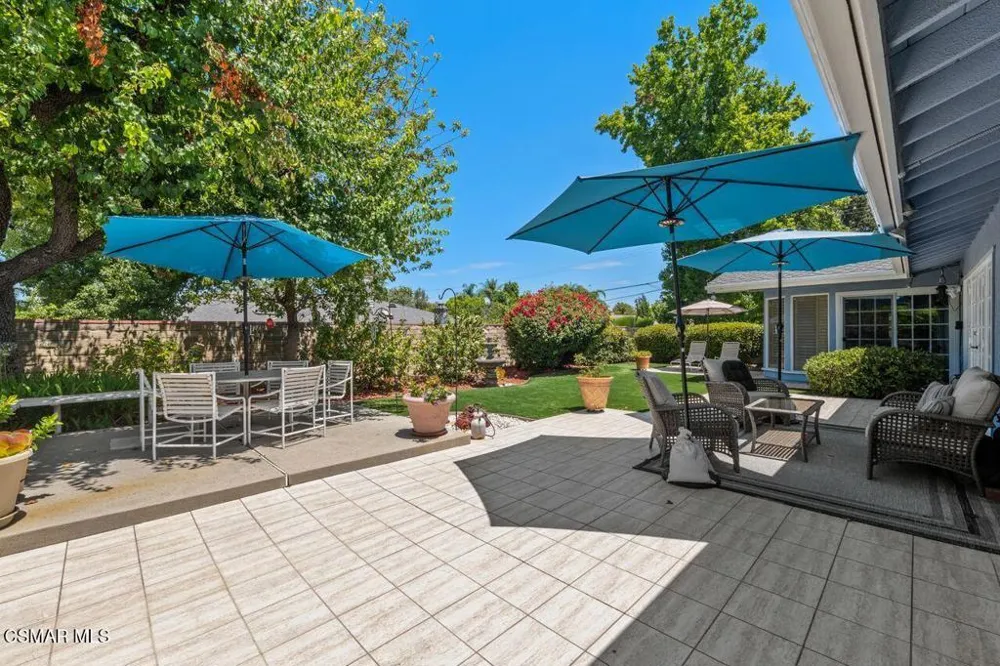 17701 Corinthian Drive Encino, CA 91316