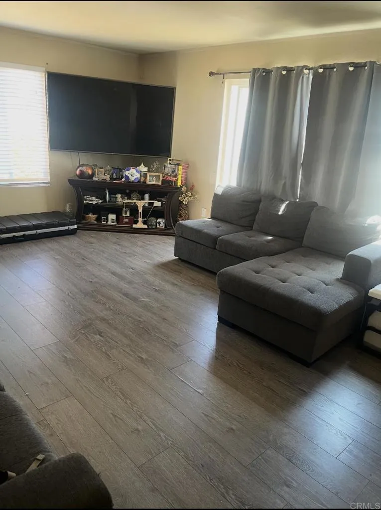 285 Parkbrook Place San Diego, CA 92114