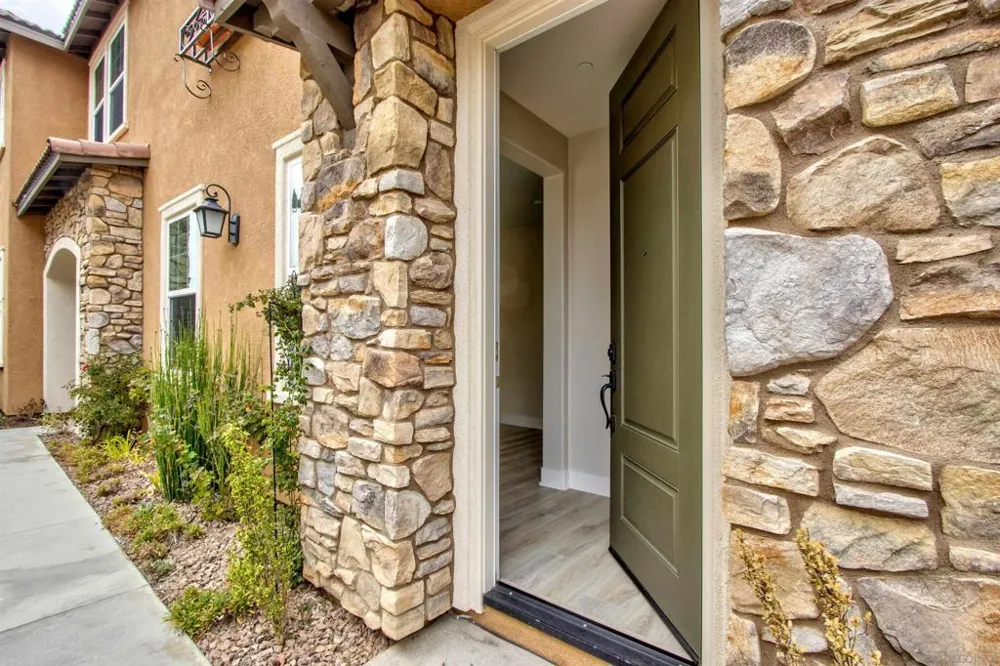 368 Ventasso Fallbrook, CA 92028