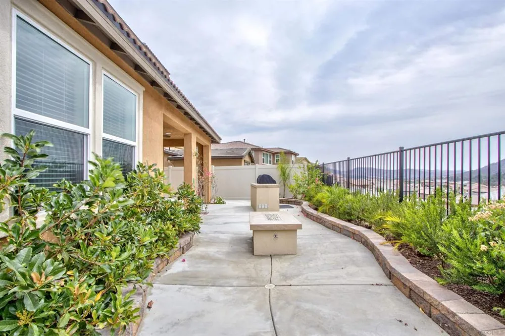 368 Ventasso Fallbrook, CA 92028
