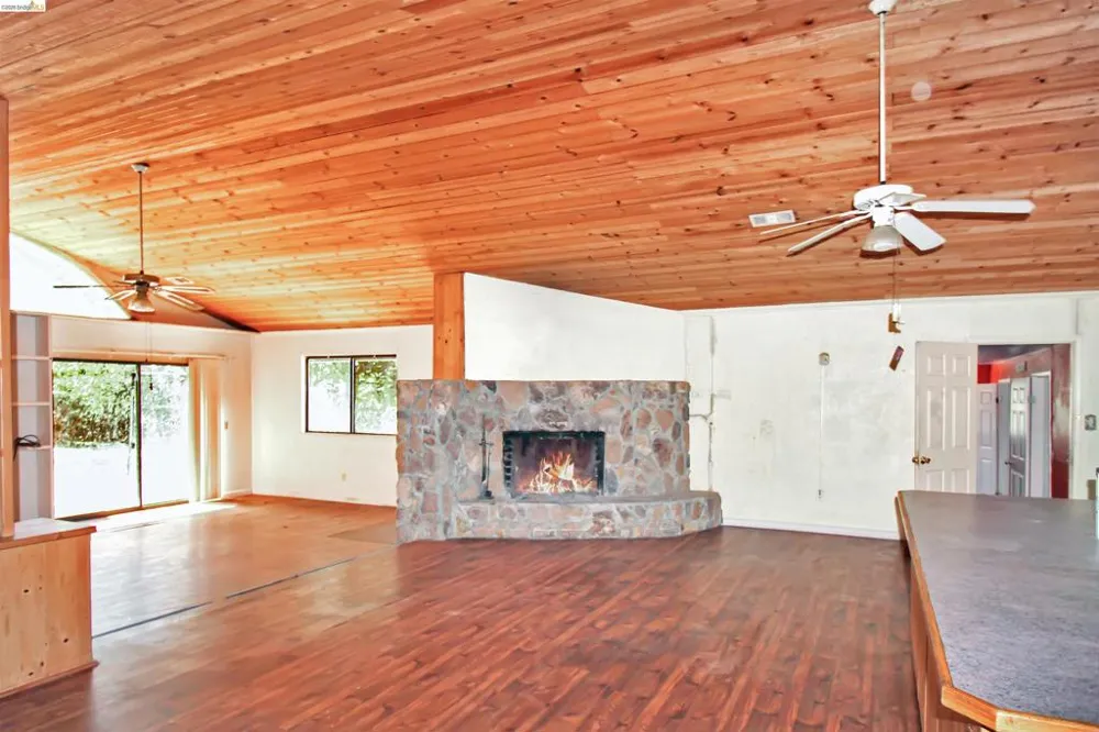 12383 Yankee Hill rd Columbia, CA 95310