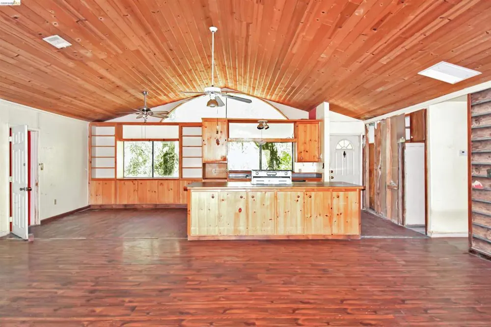 12383 Yankee Hill rd Columbia, CA 95310