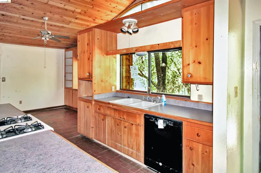 12383 Yankee Hill rd Columbia, CA 95310