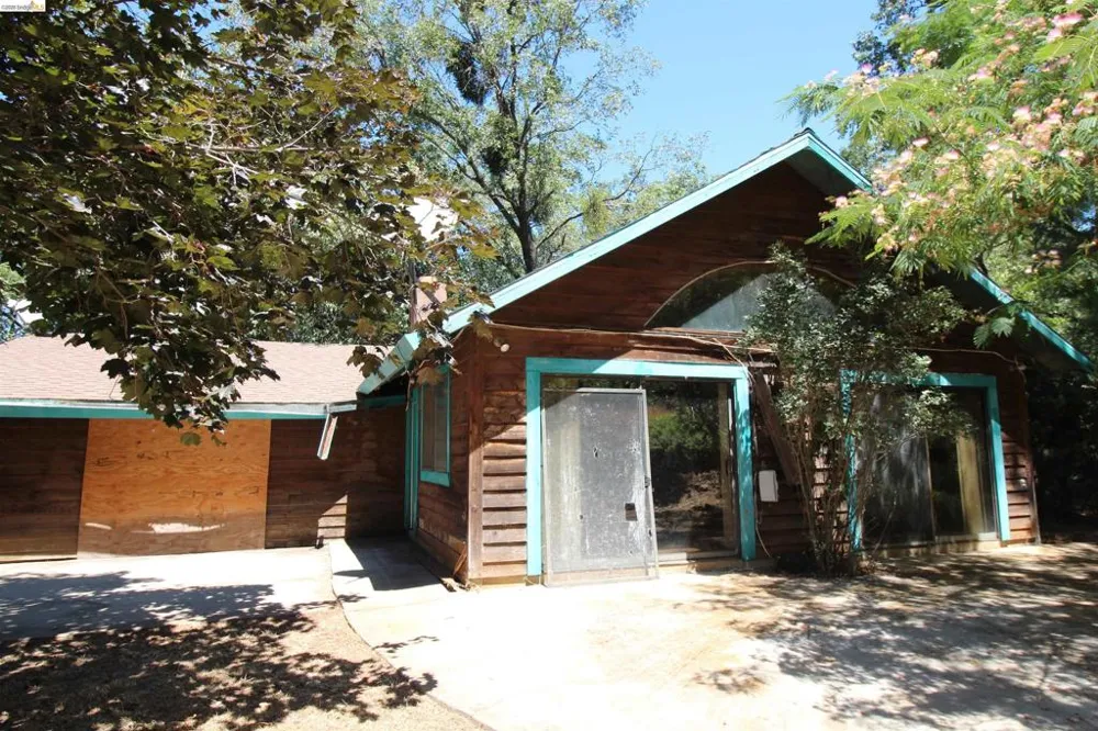 12383 Yankee Hill rd Columbia, CA 95310