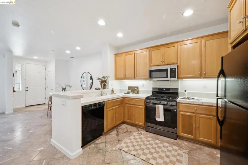 115 Carmel St San Pablo, CA 94806