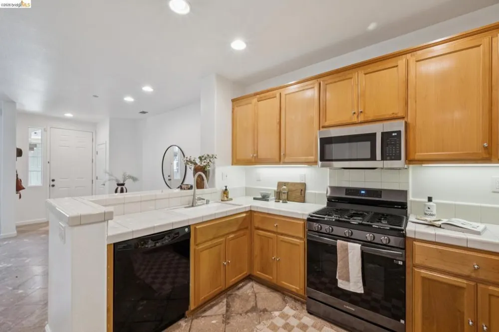 115 Carmel St San Pablo, CA 94806