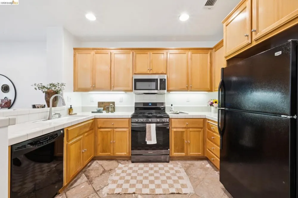 115 Carmel St San Pablo, CA 94806