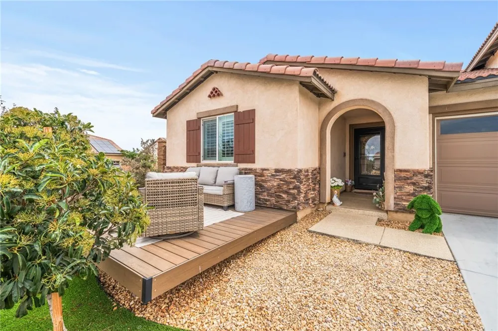 11981 Regent Victorville, CA 92392