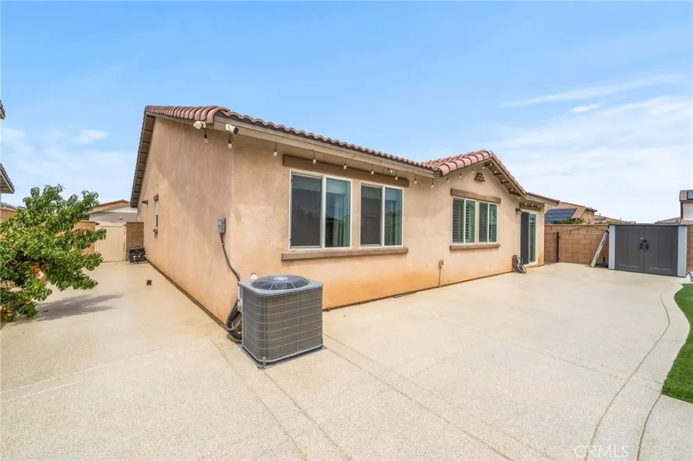 11981 Regent Victorville, CA 92392