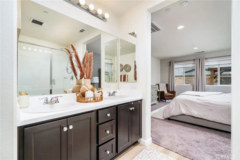 11981 Regent Victorville, CA 92392