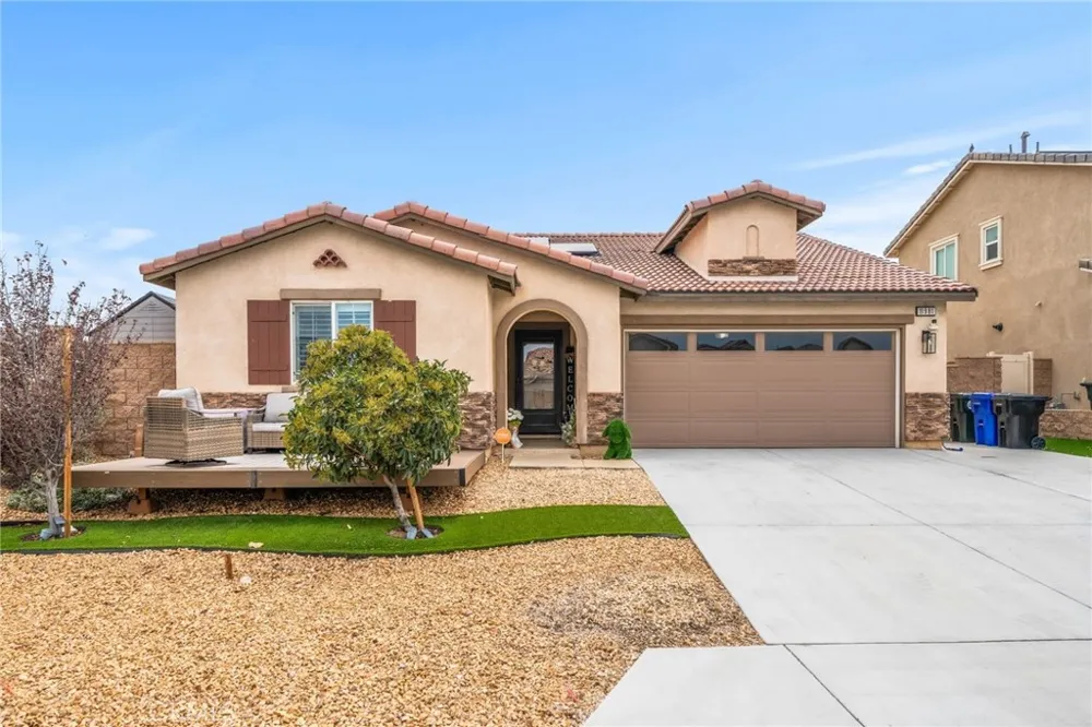 11981 Regent Victorville, CA 92392