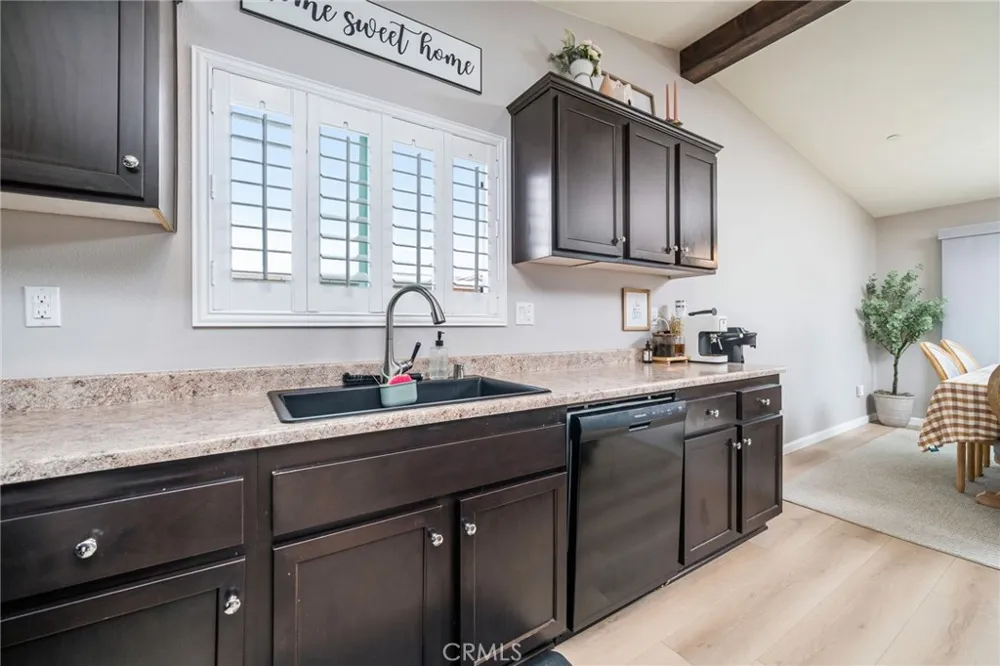 11981 Regent Victorville, CA 92392