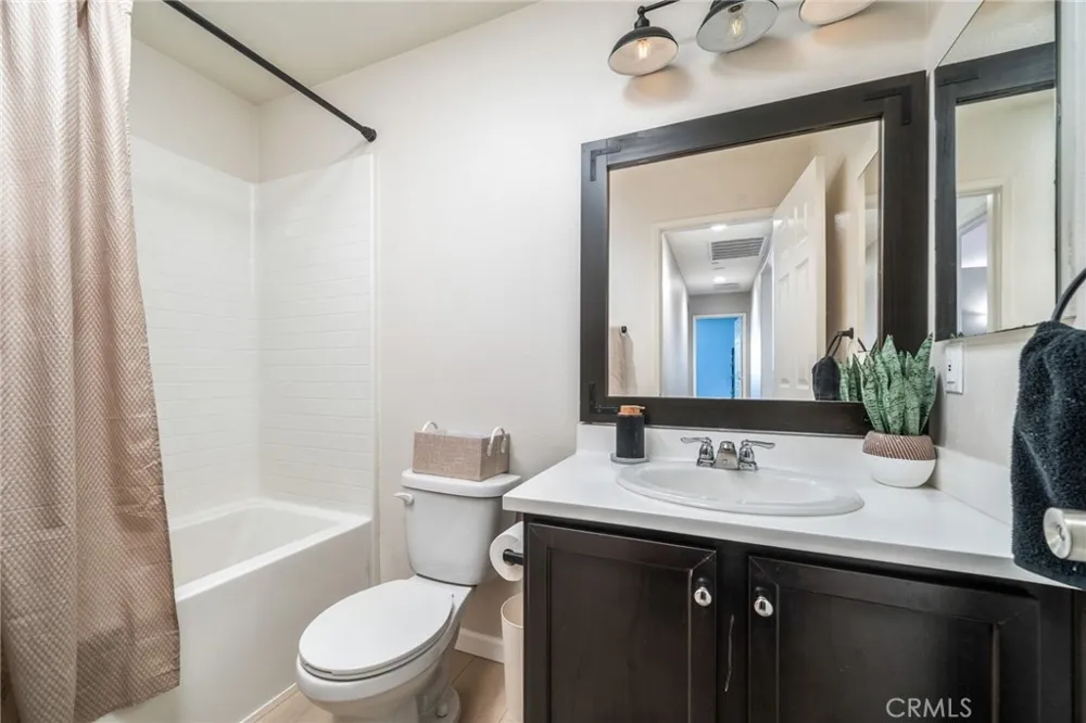 11981 Regent Victorville, CA 92392