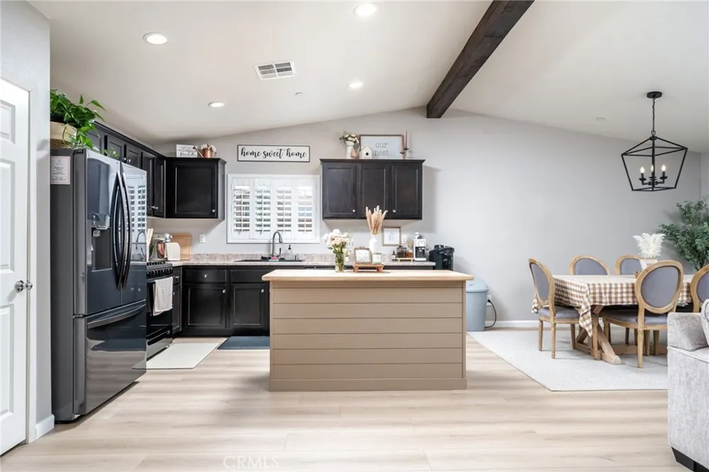 11981 Regent Victorville, CA 92392
